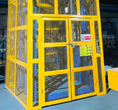 新兴货梯可以安装在室外吗